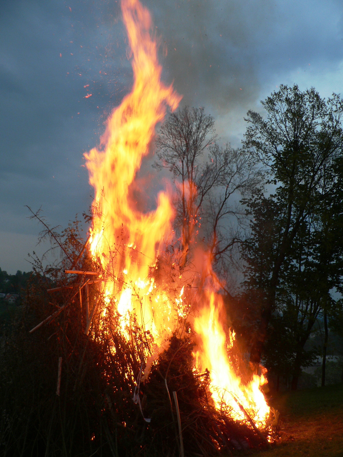 Čarodějnice ZKO 2009 056.jpg